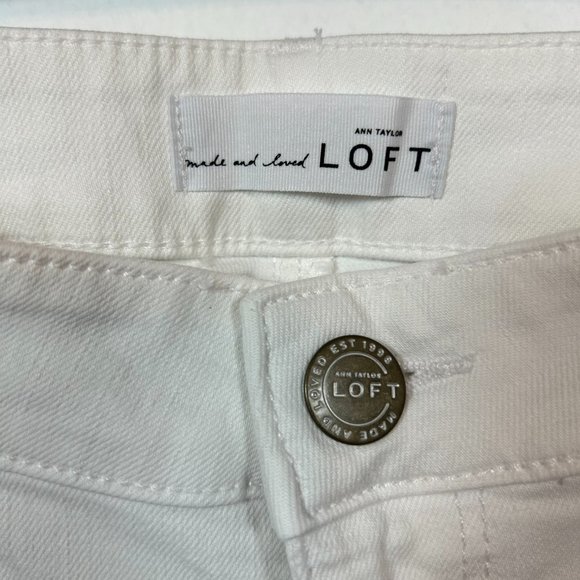 LOFT | White Jeans Curvy Skinny Jeans with Frayed Ankles - Picture 4 of 10